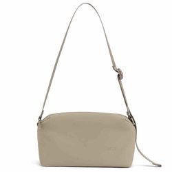 Urth Dolomite 5.1L Camera Sling (Beige)